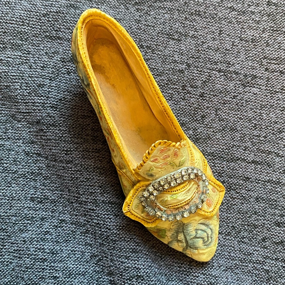 Just The Right Shoe by Raine“Touch of Lace”